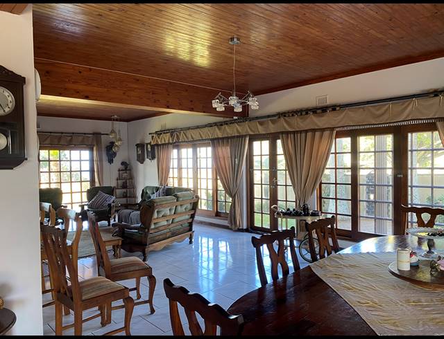 6 BEDROOM HOUSE FOR SALE IN WINKLESPRUIT